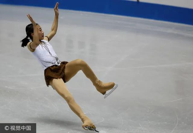 女子花样滑冰失误的视频,花样滑冰失误精彩视频