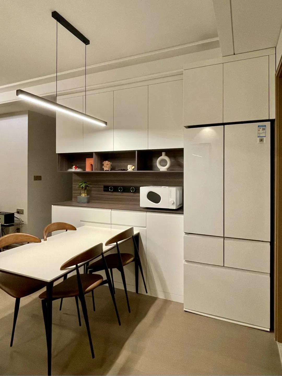 冰箱嵌入餐边柜深度多少才适合,冰箱嵌入餐边柜靠里还是靠外