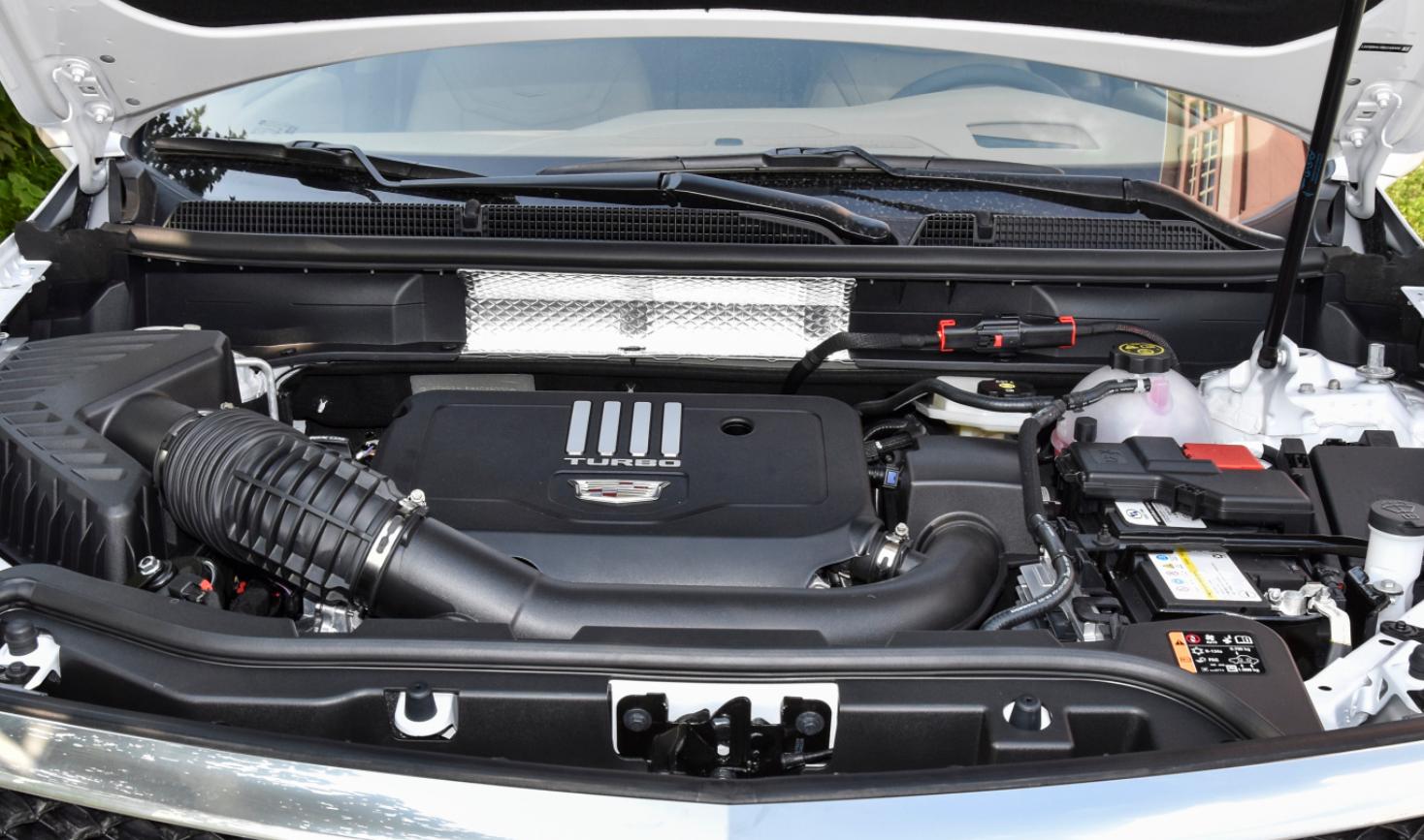 2023凯迪拉克xt5,凯迪拉克2023款xt5曼哈顿灰蜂鸟版