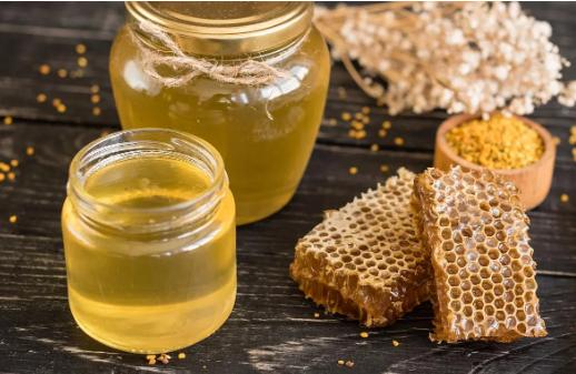 如何辨别纯正的土蜂蜜真假,土蜂蜜真假鉴别最简单方法