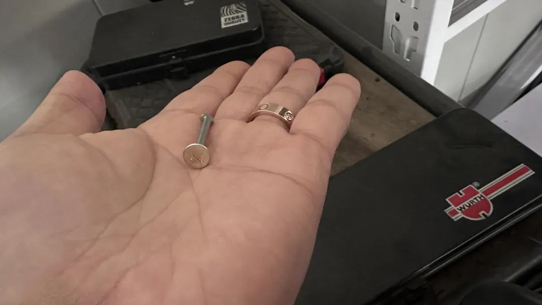 13代半皇冠底盘松散回炉重造,十三代皇冠彻底整备