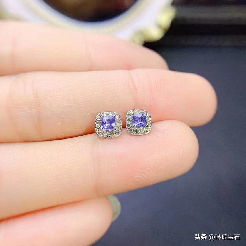 s925银镶月光石耳钉,S925银莫桑石六爪耳钉