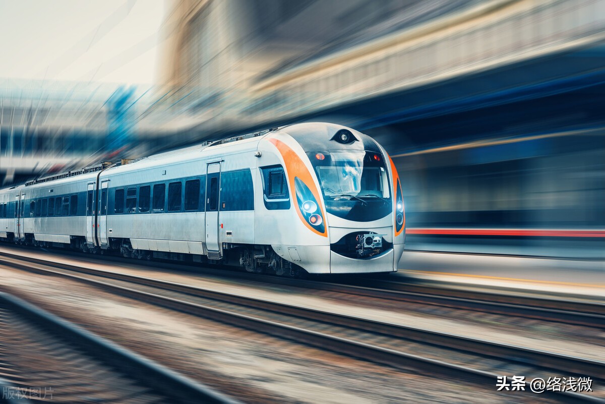 三年疫情没坐火车，忽然发现火车票不需要打印，凭身份证就能出行