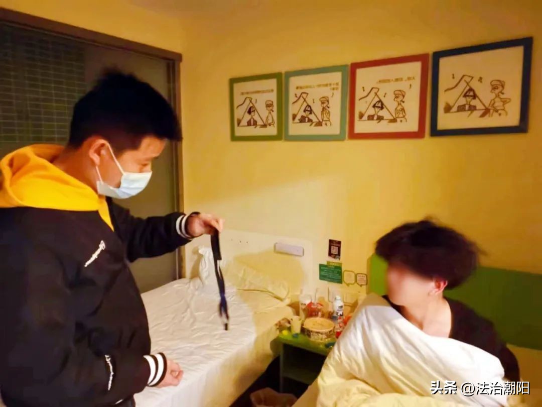 *款贷**要求反复“刷脸”？男子一句抱怨引起民警关注