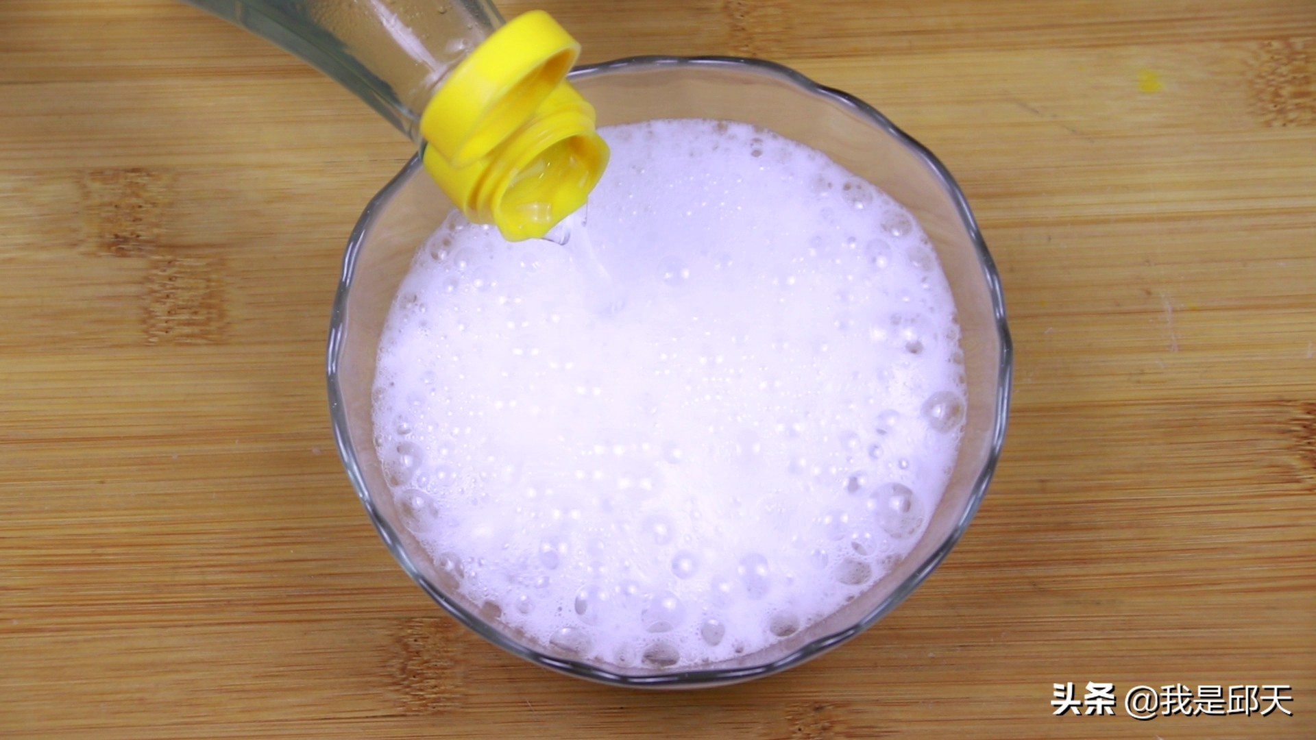 水龙头上的水渍清除小技巧,水龙头上的水渍如何去除