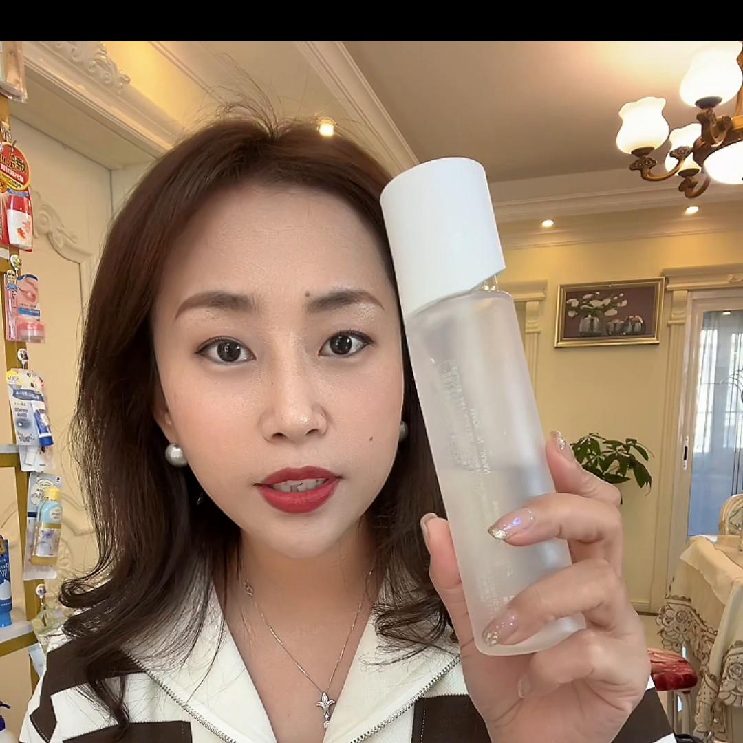 护肤品已经配好准备发货,姐妹们你们都用的什么护肤品