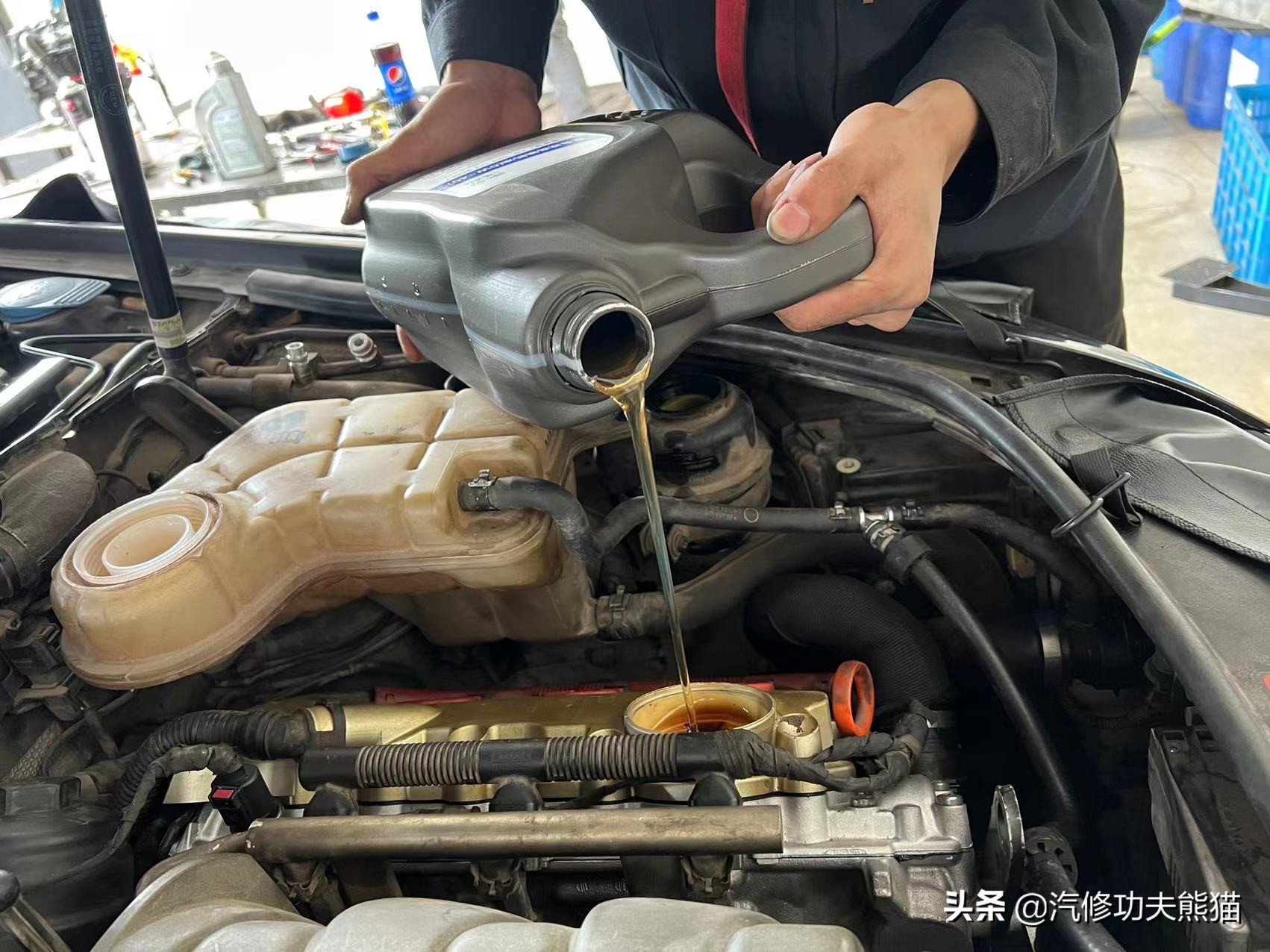 奥迪a6五百块钱,奥迪a65000公里烧一升机油维修