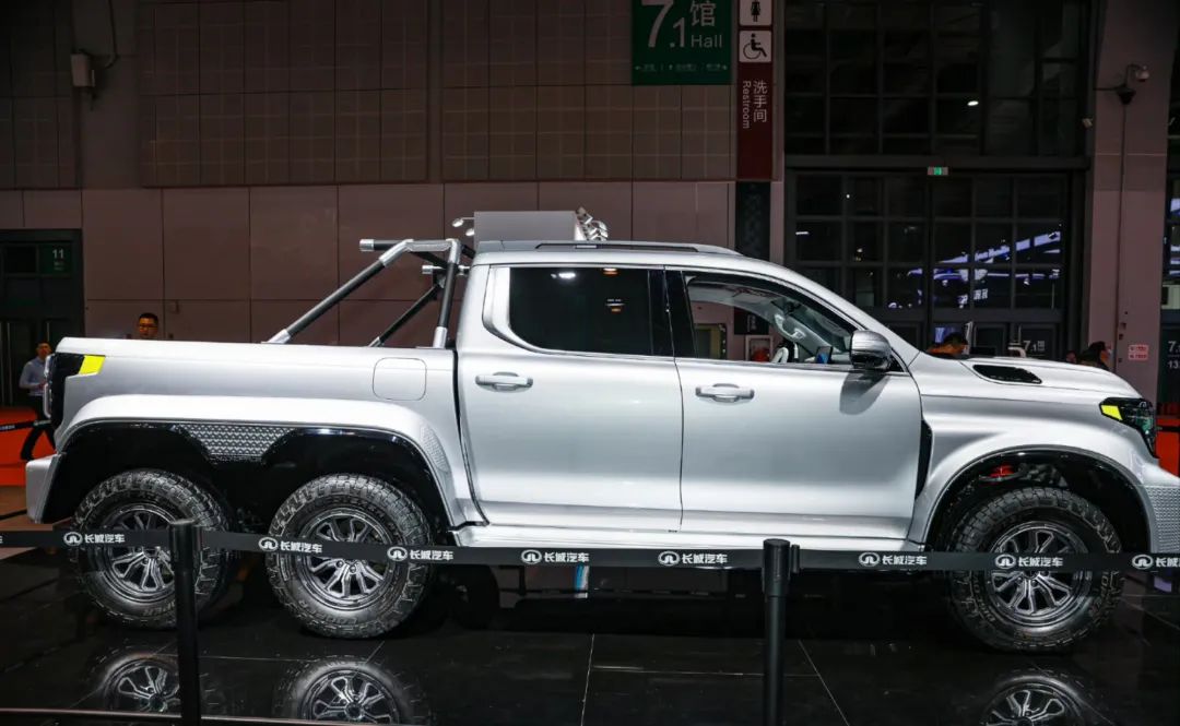 上海车展雷军看了什么车,雷军谈北京车展印象最深刻的车