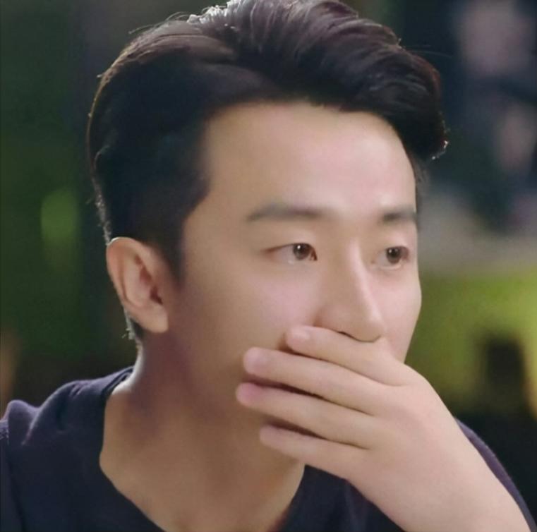 好好的大帅哥，怎么就长了张脸呢