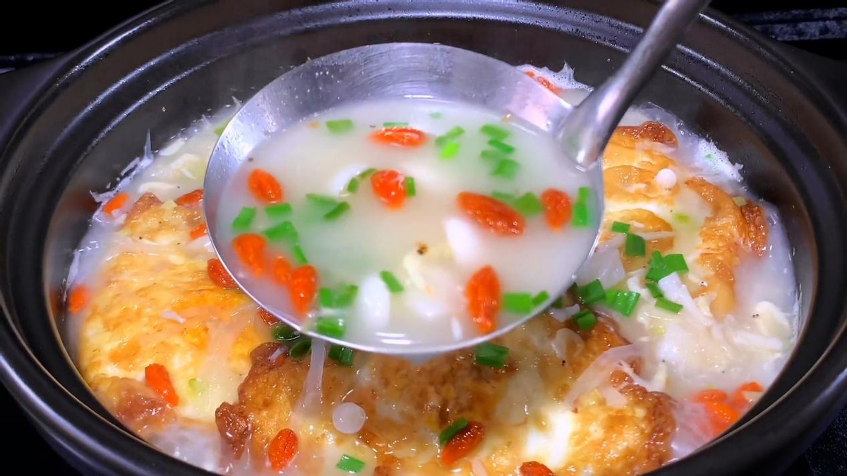 阳了出现反复咳嗽咋办，专家建议：多吃2菜，化痰止咳，杀菌消肿