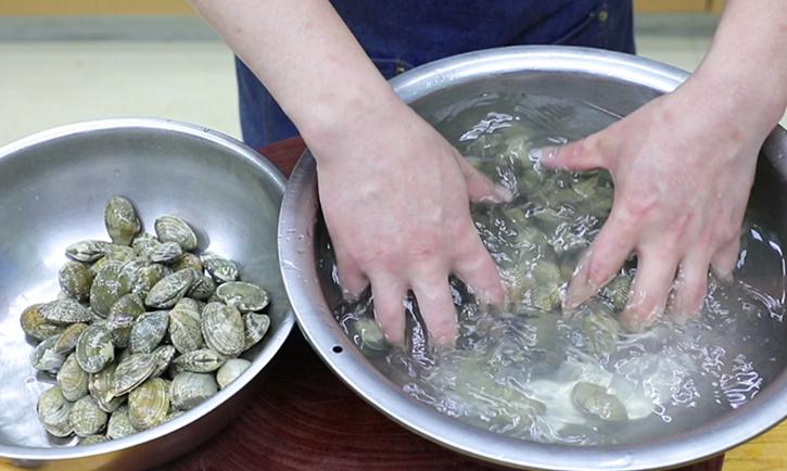 8月15中秋家宴吃什么，这8道硬菜端上桌，营养美味，全家抢着吃