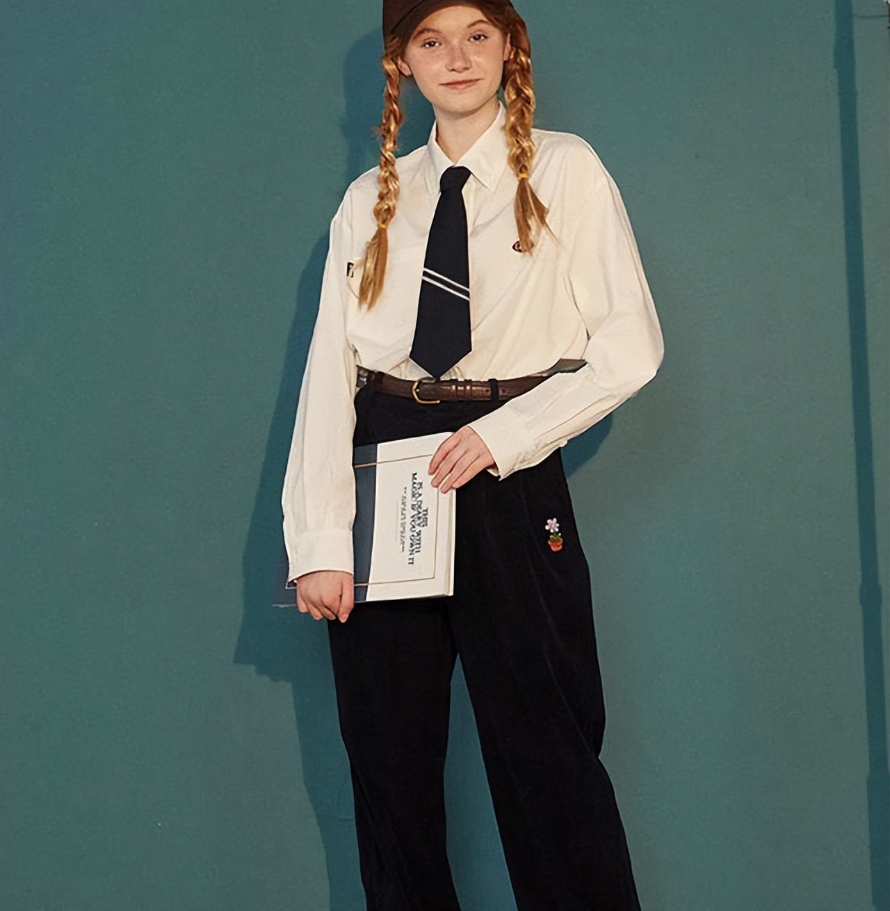 永不过时的黑白色经典穿搭,黑白搭配才是流行的颜色