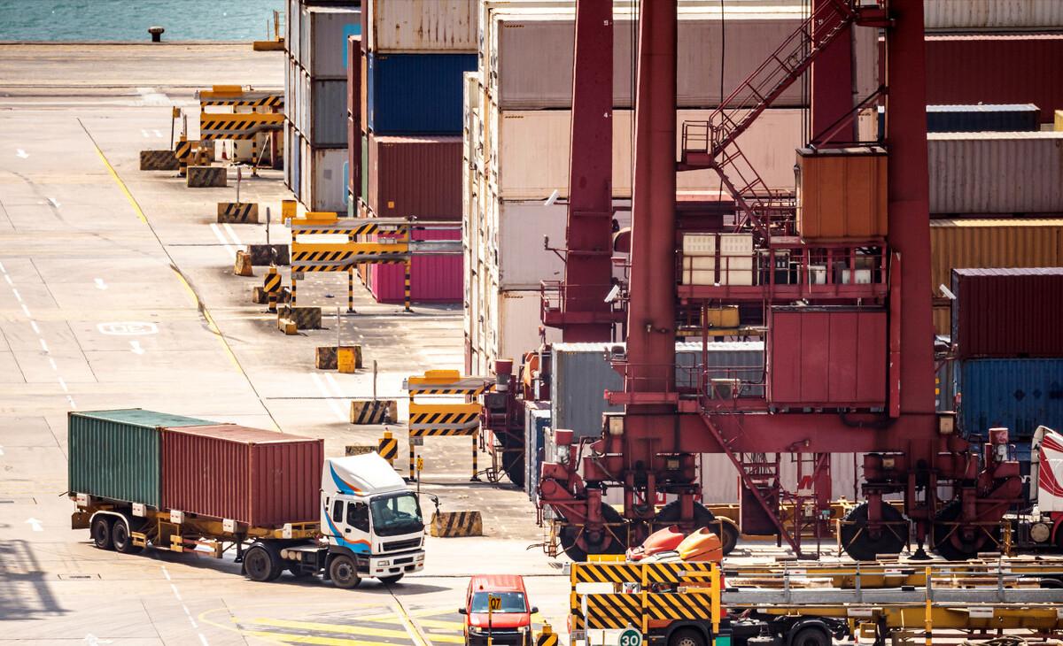 快递寄英国怎么寄,快递寄境外要怎么寄呢