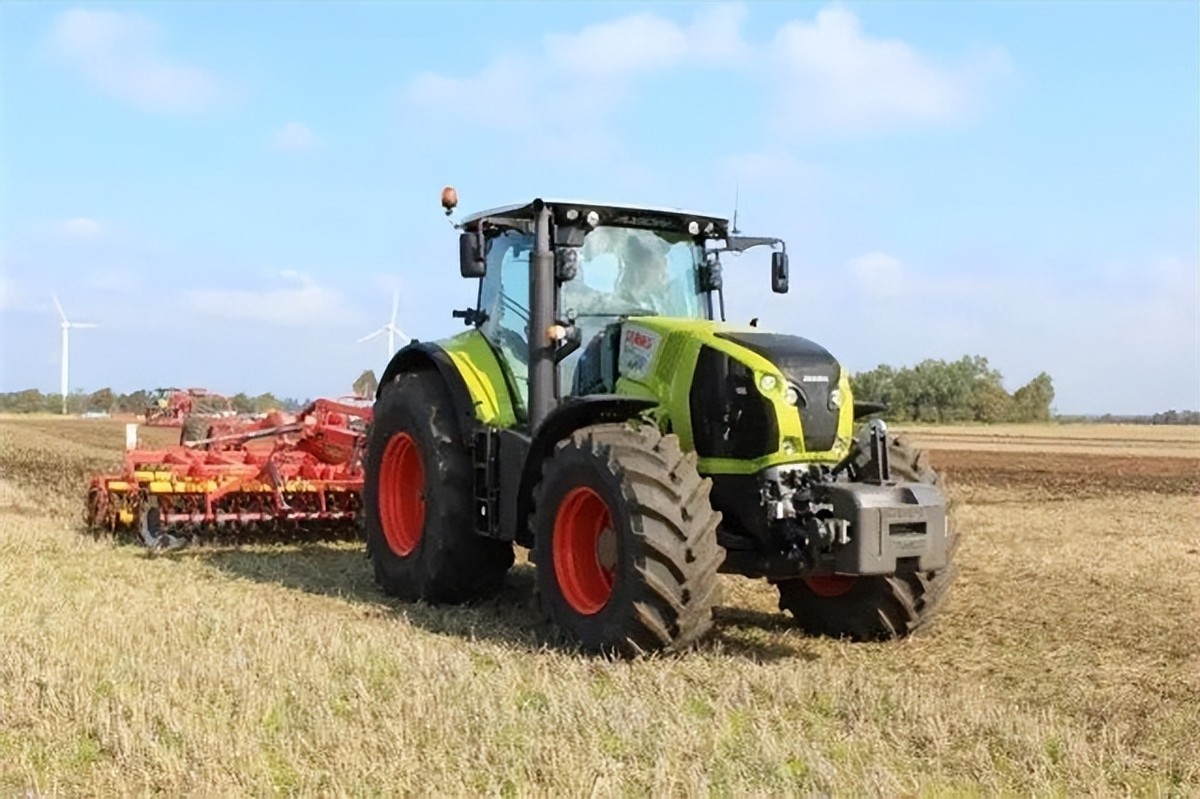 国产拖拉机的停滞与退步，马力疯长背后与国外拖拉机差距越拉越大