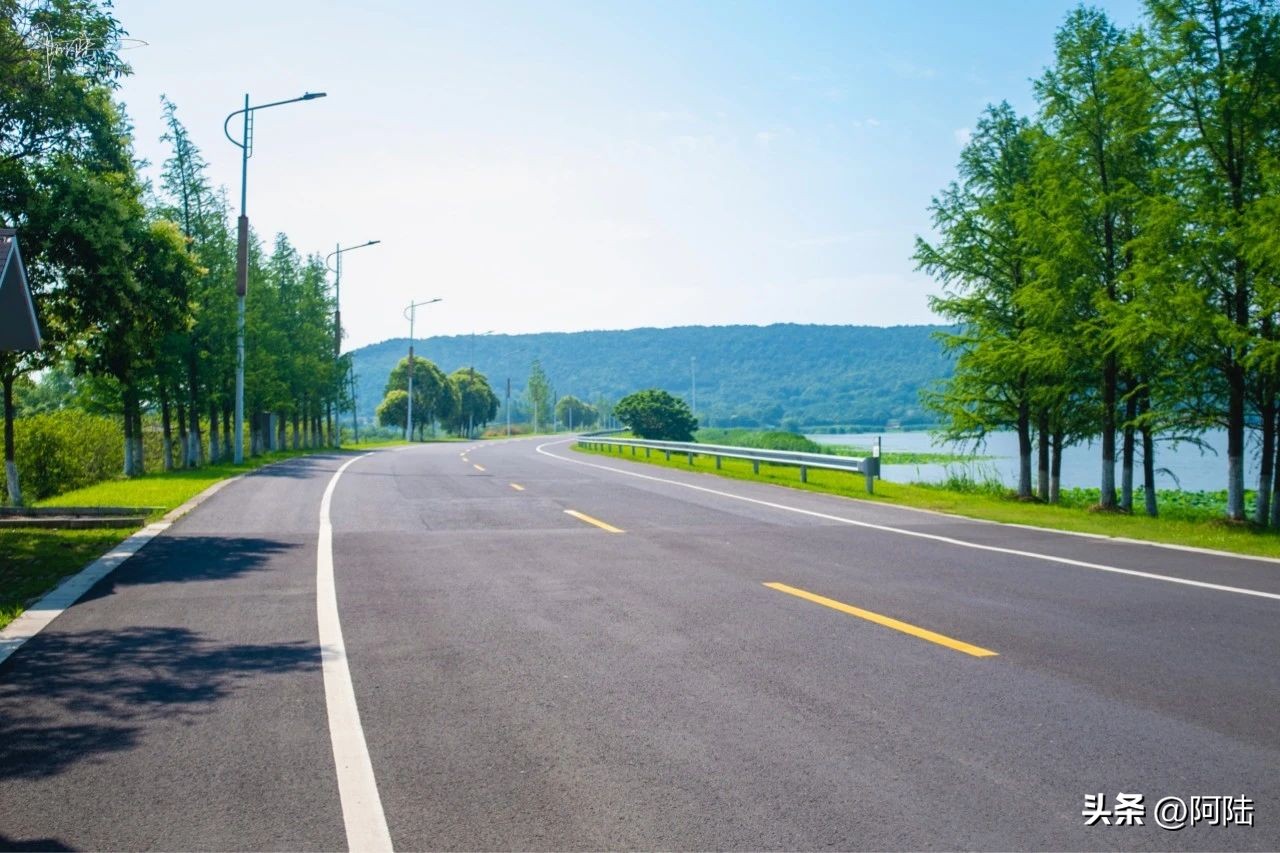 这座巍峨“巨塔”在太湖边屹立了28年，却始终保持着废弃的状态