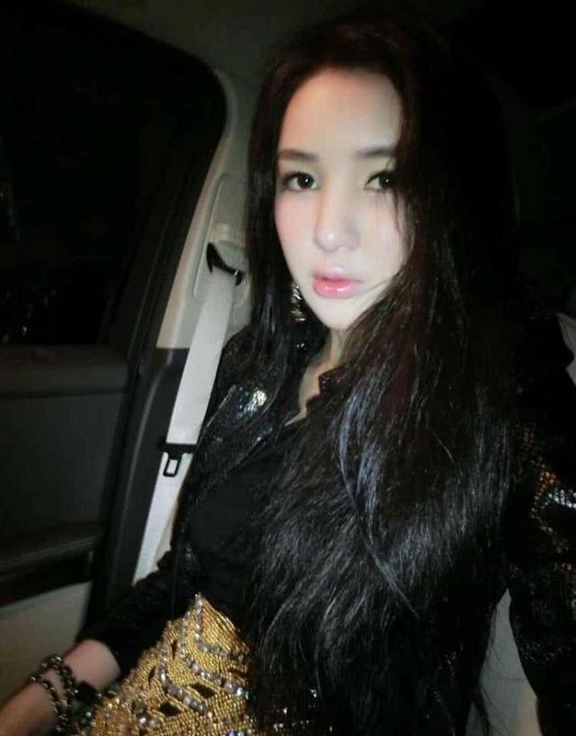 “炫富鼻祖”郭美美：坐拥干爹无数，出狱后因卖假药二进宫