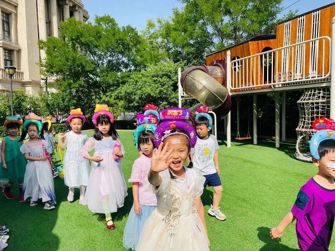 七彩童年活动环创,七彩童年庆六一活动