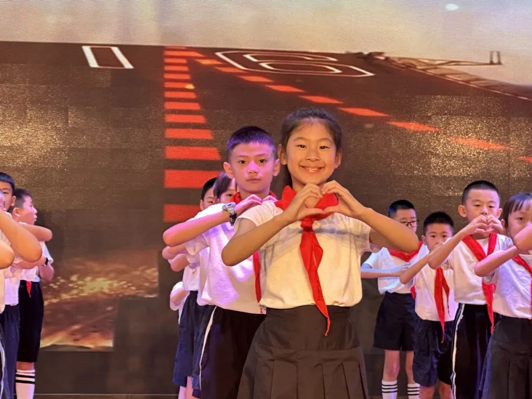 川大西航港实验小学,四川大学西航港实验小学人数