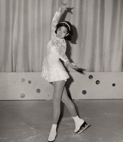 72岁王薇薇晒近照,王薇薇年轻写真照