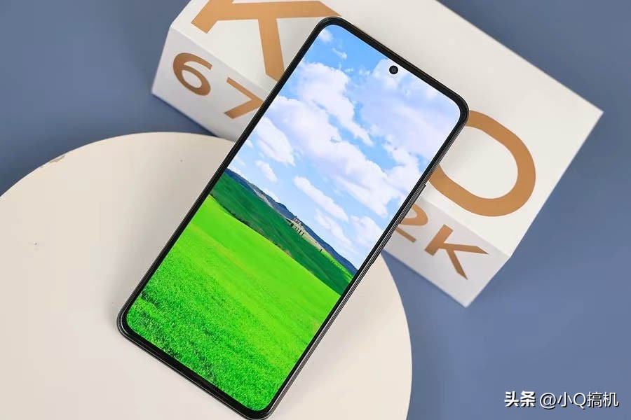 跌至1899元，2K屏+12GB运存+5500mAh，性价比不输红米Note12Turbo