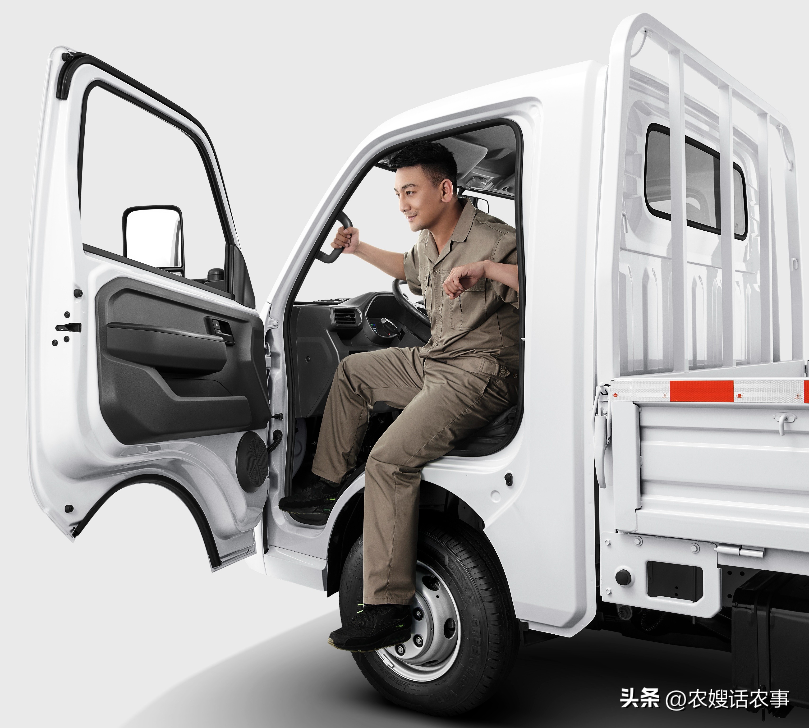 农村致富新方式，农产品上来淘金，3.8米龙卡更懂农民