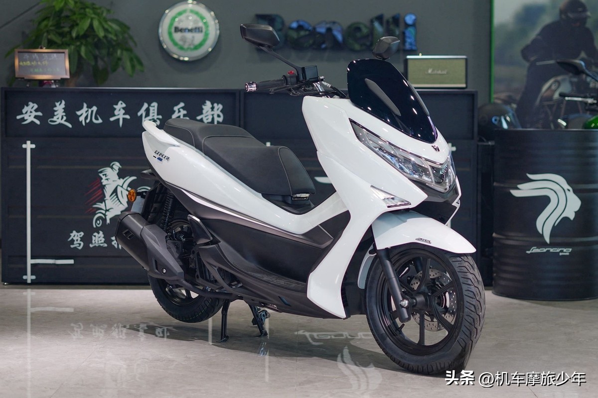 豪爵uhr150,本田125ncr对比豪爵uhr150