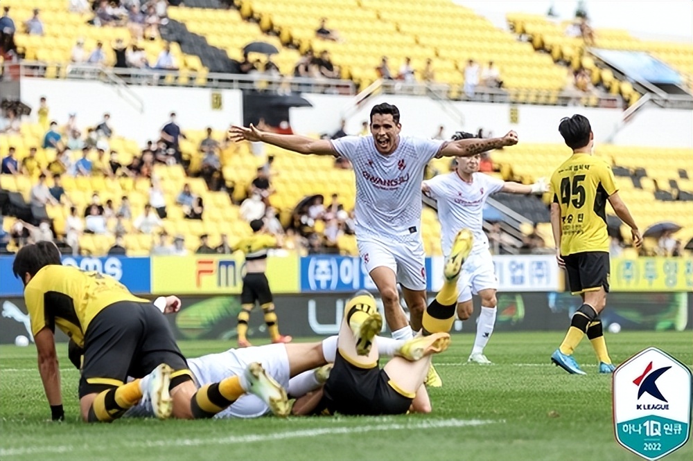 最新韩国足球比赛消息预测,韩国足球时隔12年再进16强