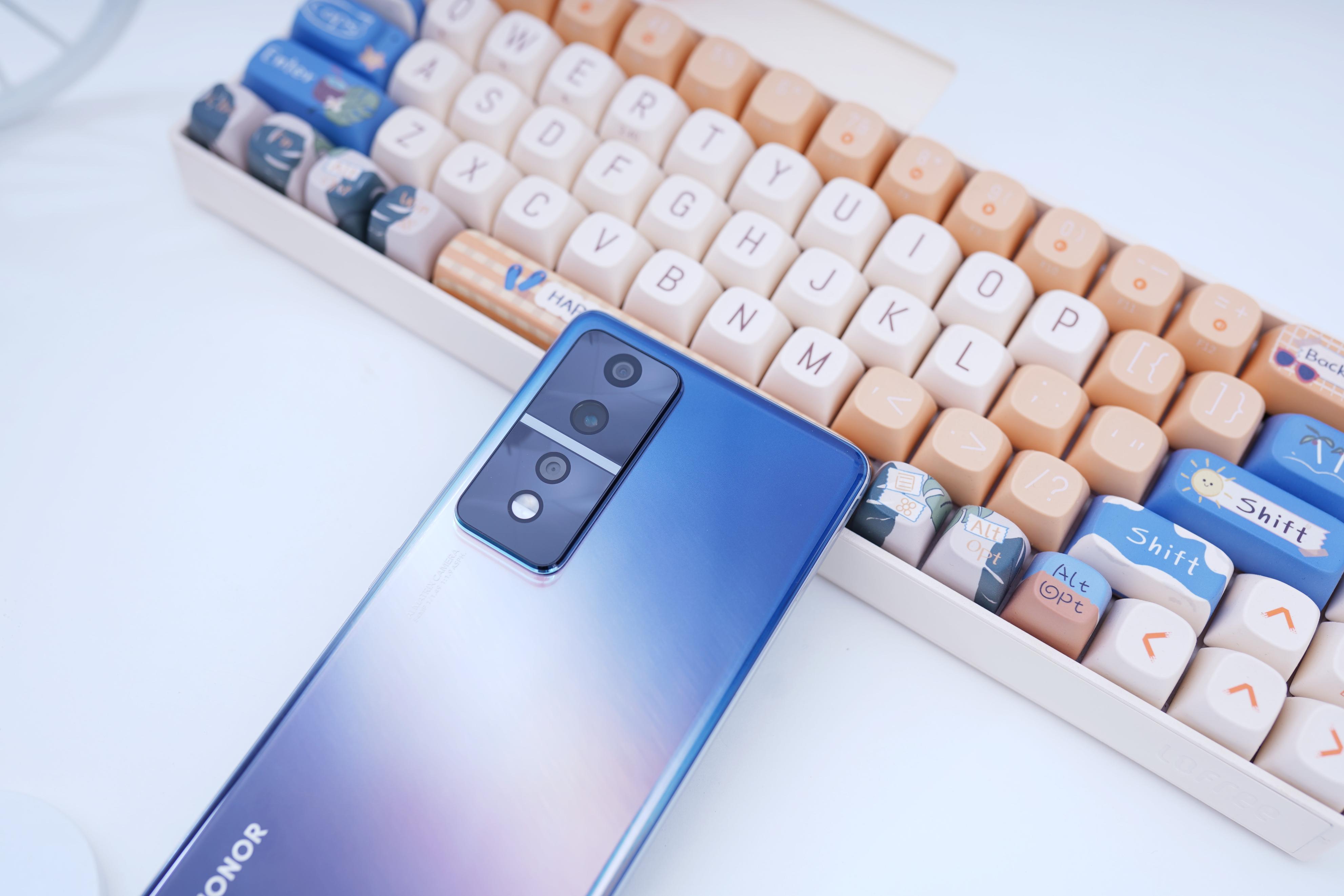 三款性价比很高适合学生党的手机,5款2500以内性价比较高的手机推荐