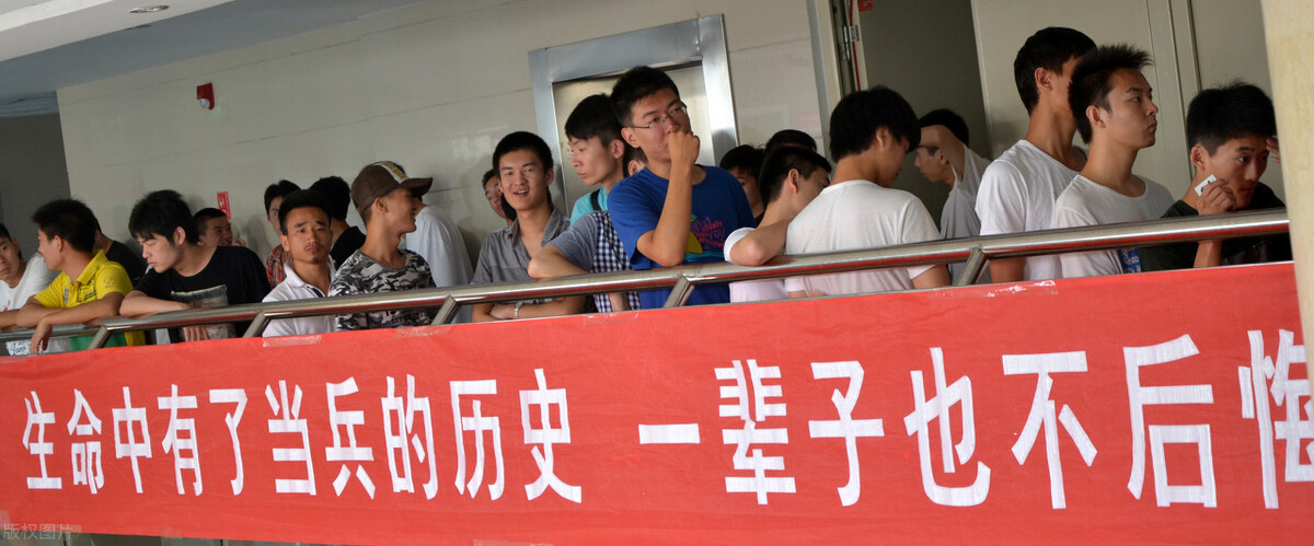 专科生毕业出来的劣势,专科毕业当兵的好处和弊端