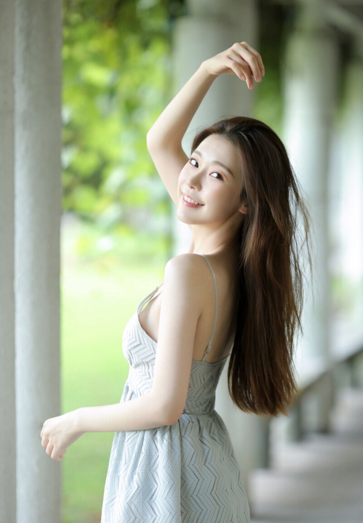 拍照手姿势怎么好看,拍照手怎么摆好看又简单