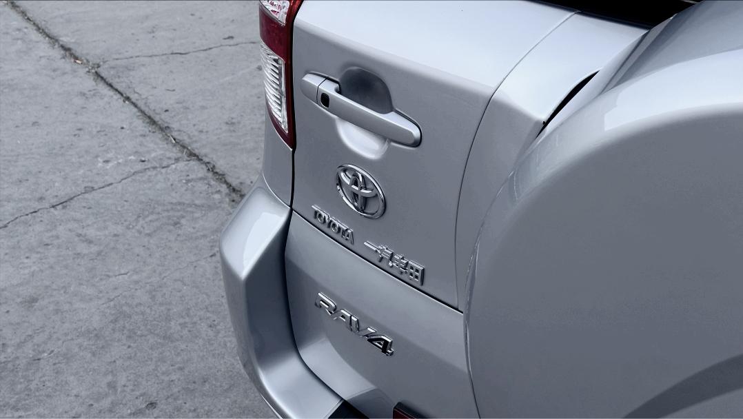 老rav4车翻新改造全过程,老款rav4比新款好太多