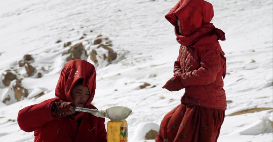 吉尔吉斯人：用100头羊换老婆，没羊男人只能孤独终老