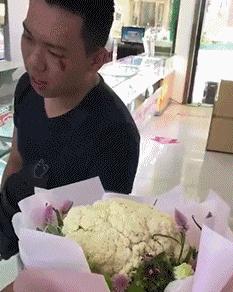 走路累了坐着歇一会,走累了坐下歇会怎么回事