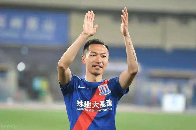 男足拒绝道歉，球员语气强硬激怒球迷，看来陈戌源需要重拳出击