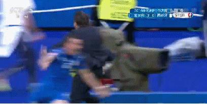 穆里尼奥切尔西激情庆祝,穆里尼奥2004年波尔图激情庆祝