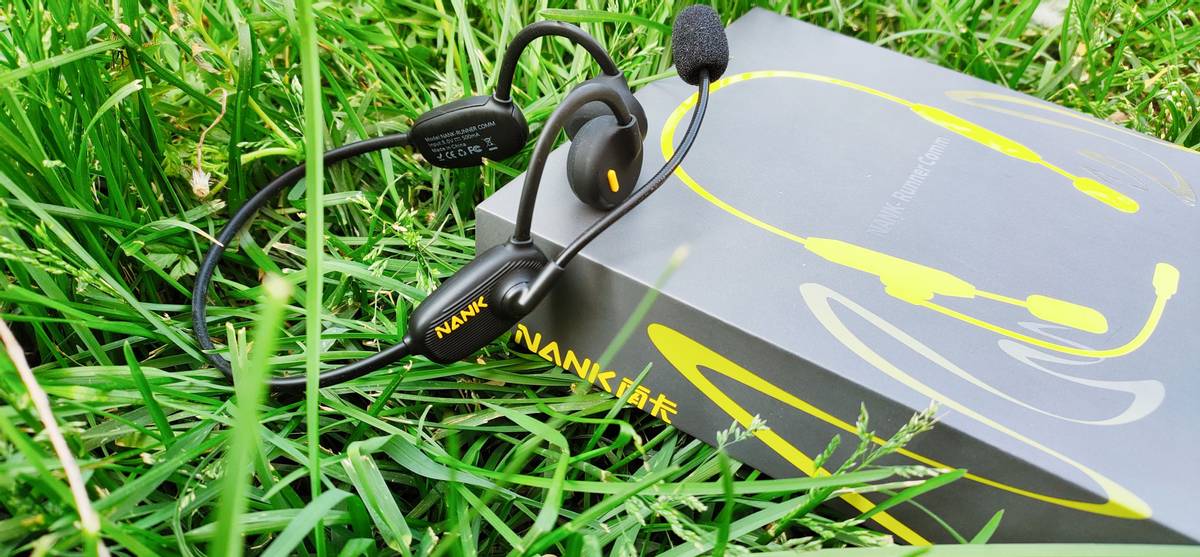 麦克风邂逅骨传导，高效办公实用性全面升级