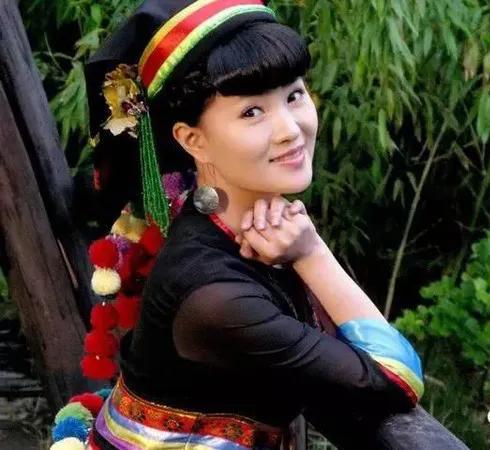 五十六个民族服饰排行榜,中华五十六个民族服饰大合集