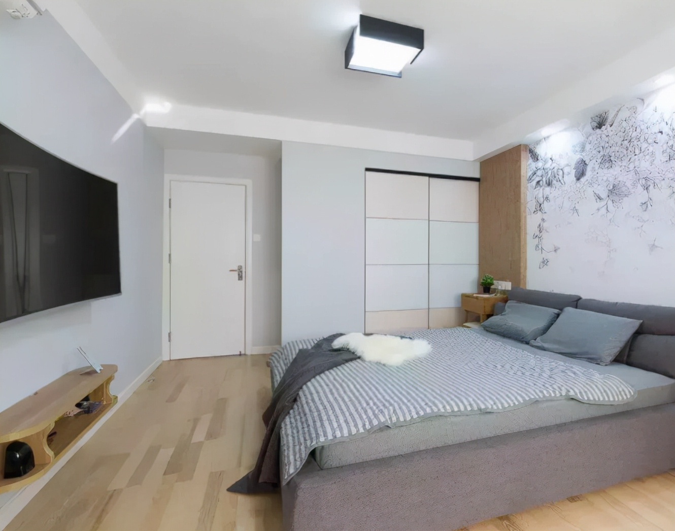 卧室榻榻米如何装修省钱,怎样装修卧室好看又省钱