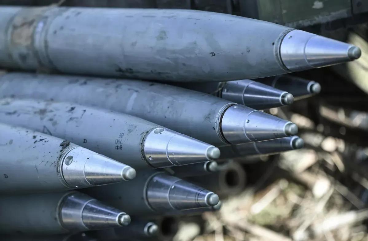 中方回应英国向乌交付贫铀弹,英国援助乌克兰贫铀穿甲弹