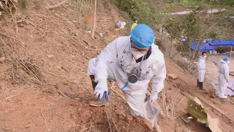 四川一对夫妻不孕，妻子提出找个男人来帮忙，于是找*夫情**“*种借**”