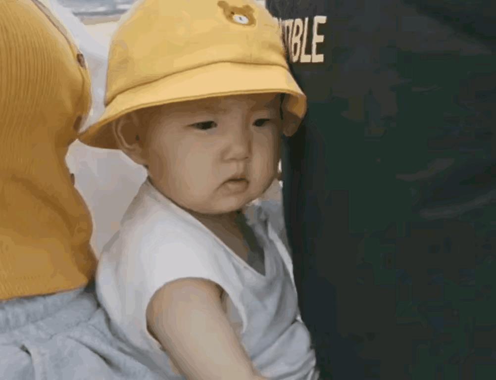 搞笑gif韩国爱豆,思密达的搞笑照片