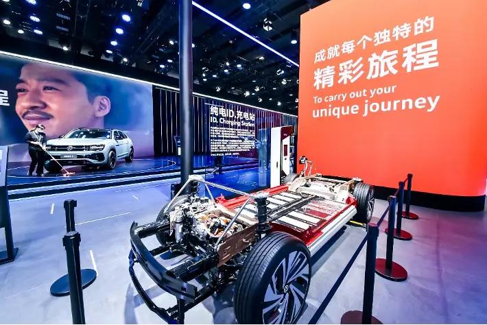 上汽大众又再一次引领行业嬗变,上汽大众哪一年卖得最好