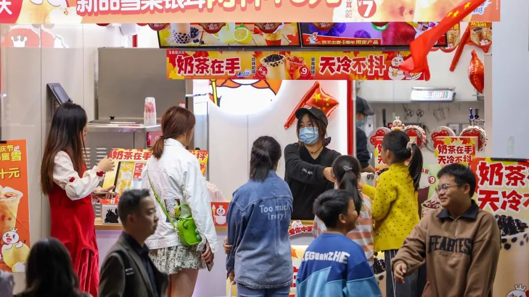 蜜雪冰城赚钱是真的吗,开个蜜雪冰城店到底能不能赚钱