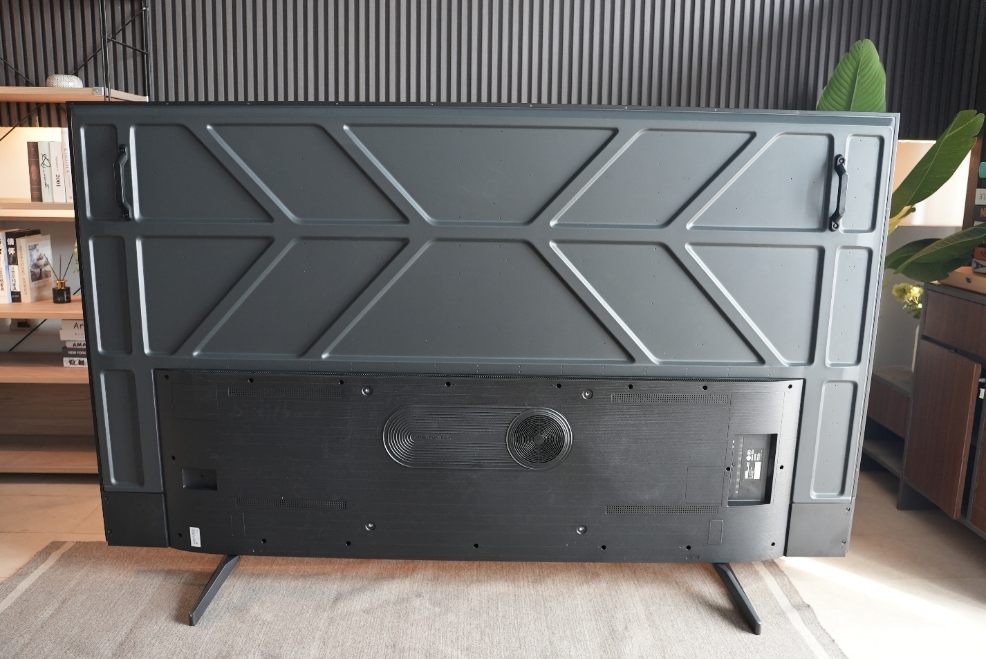 海信电视100寸效果图,家里有个影院