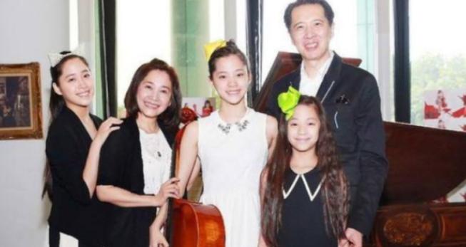 娱乐圈隐藏太深的十对亲姐妹,共闯娱乐圈的15对明星亲姐妹