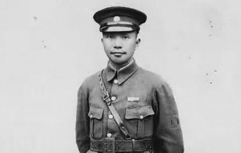 新四军战士腹背受敌,腹背受敌的新四军