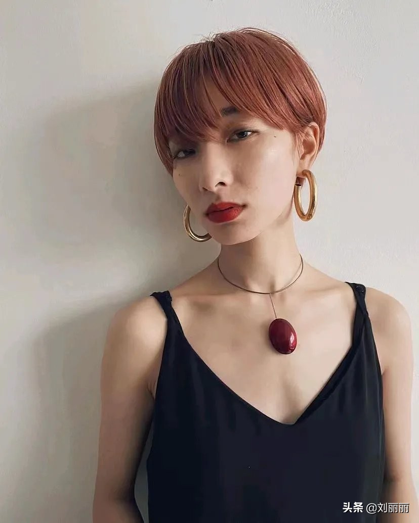 短发显气质这八款短发是首选,剪一款属于自己风格的短发