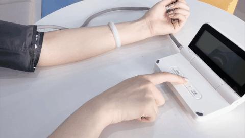 早上起床血压135-95正常吗,早晨起床头晕是血压高吗