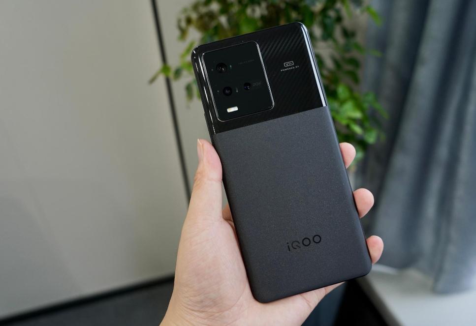 5月1000元左右的性价比手机,5月2千左右性价比超高的手机