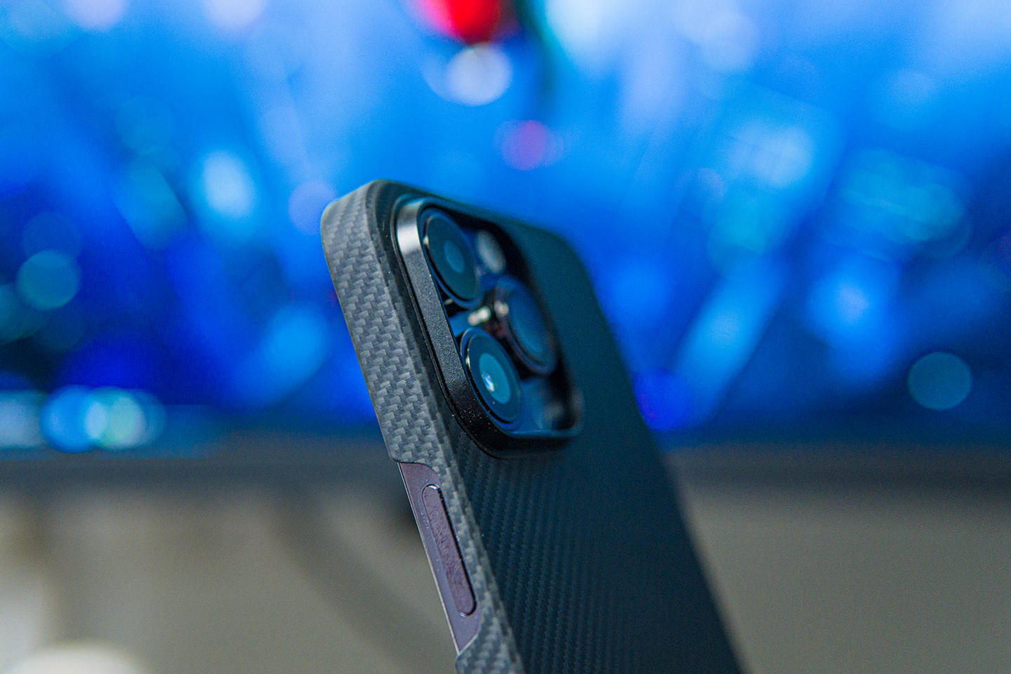 iphone14promax不用原装充电器头,iphone14promax还值得入手吗现在